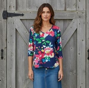 Pioneer woman Navy Blue Floral Top